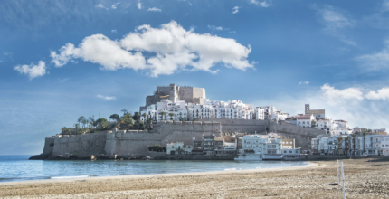 bernedo es una villa ubicada en la provincia de alava en la comunidad autonoma del pais vasco en el norte de espana es conocida por su arquitectura monumental y sus populares fiestas