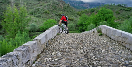 elvillar bilar tranquilos lugares para hacer senderismo y ciclismo de montana