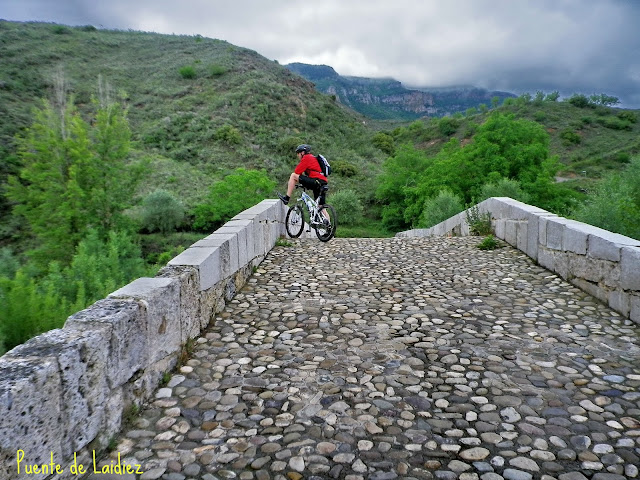elvillar bilar tranquilos lugares para hacer senderismo y ciclismo de montana